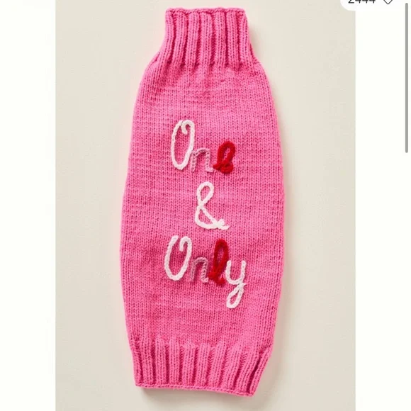 🐶💘 NWT Anthropologie Valentine's Day Pet Sweater- Small- Dog or Cat - Picture 1 of 5